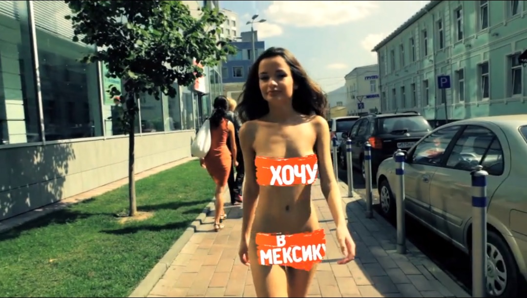 ロシアのストリーキングCMのメイキング動画